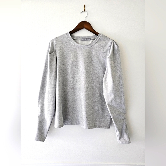 ILTM Puff - shoulder top - Picture 1 of 5